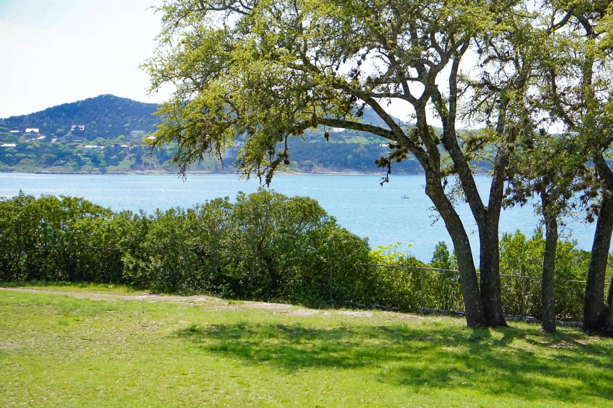 Canyon Lake Getaway & Texas Living Room photo