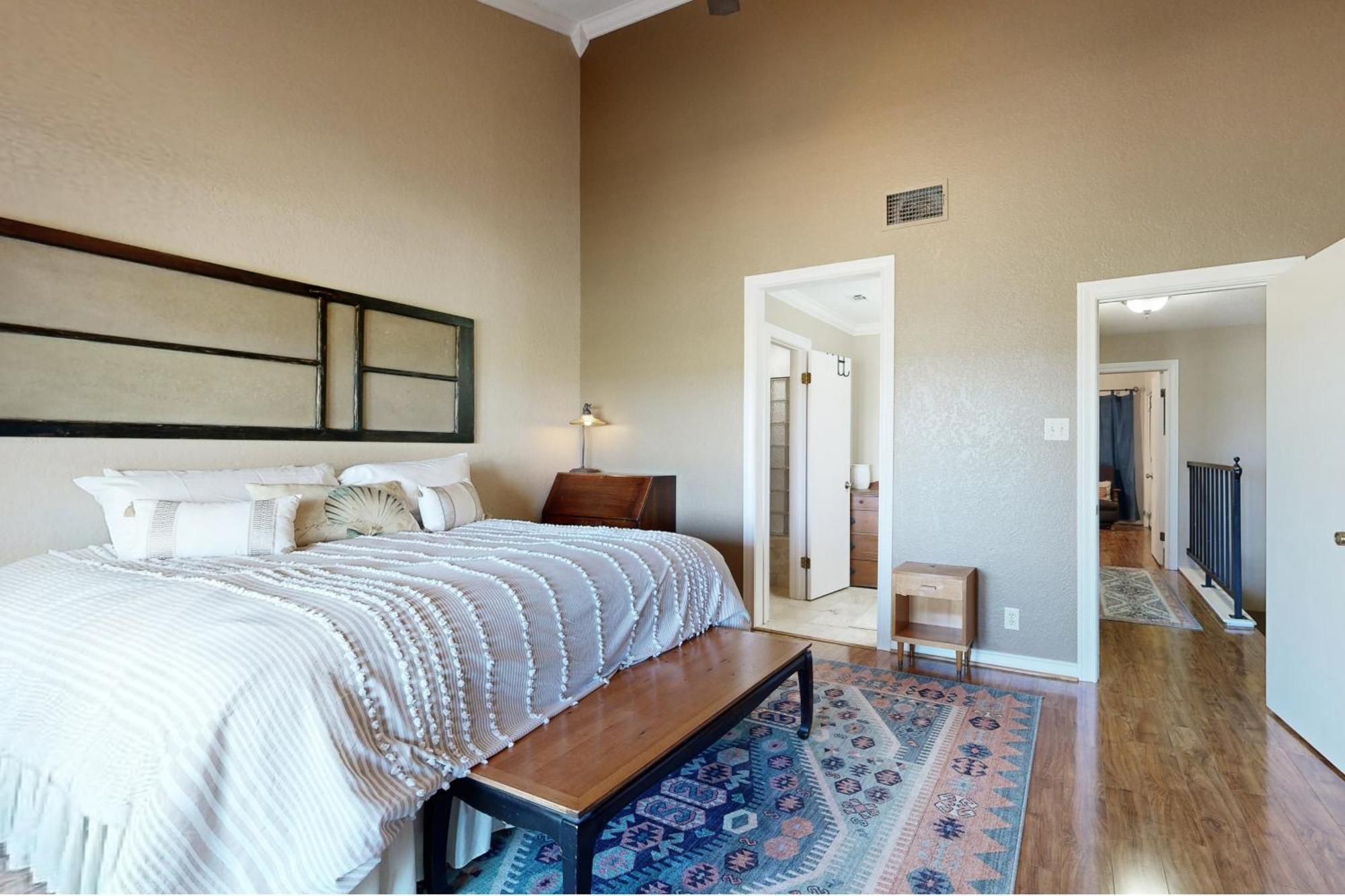 Canyon Lake Getaway & Texas Living Room photo