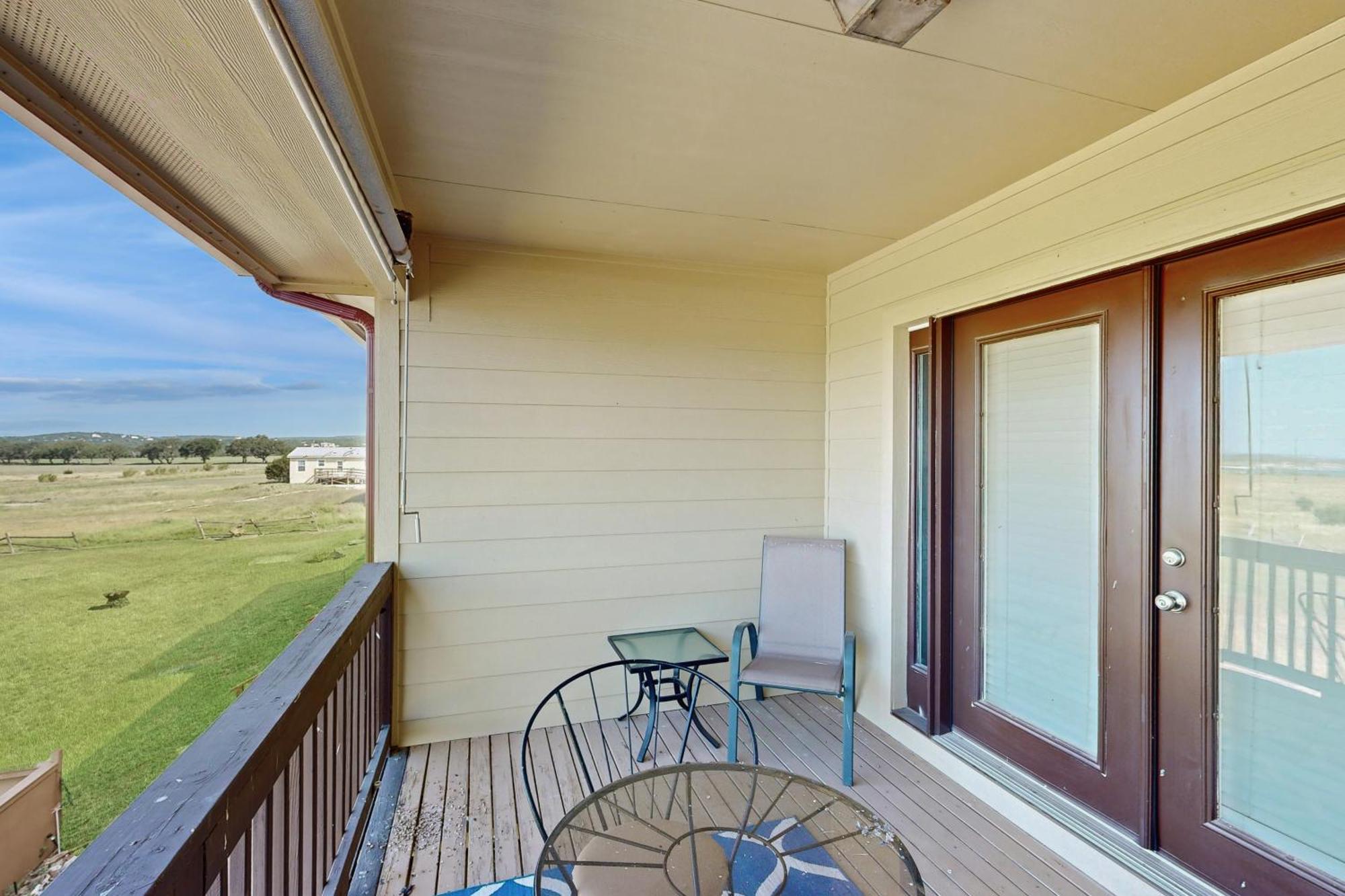 Canyon Lake Getaway & Texas Living Room photo